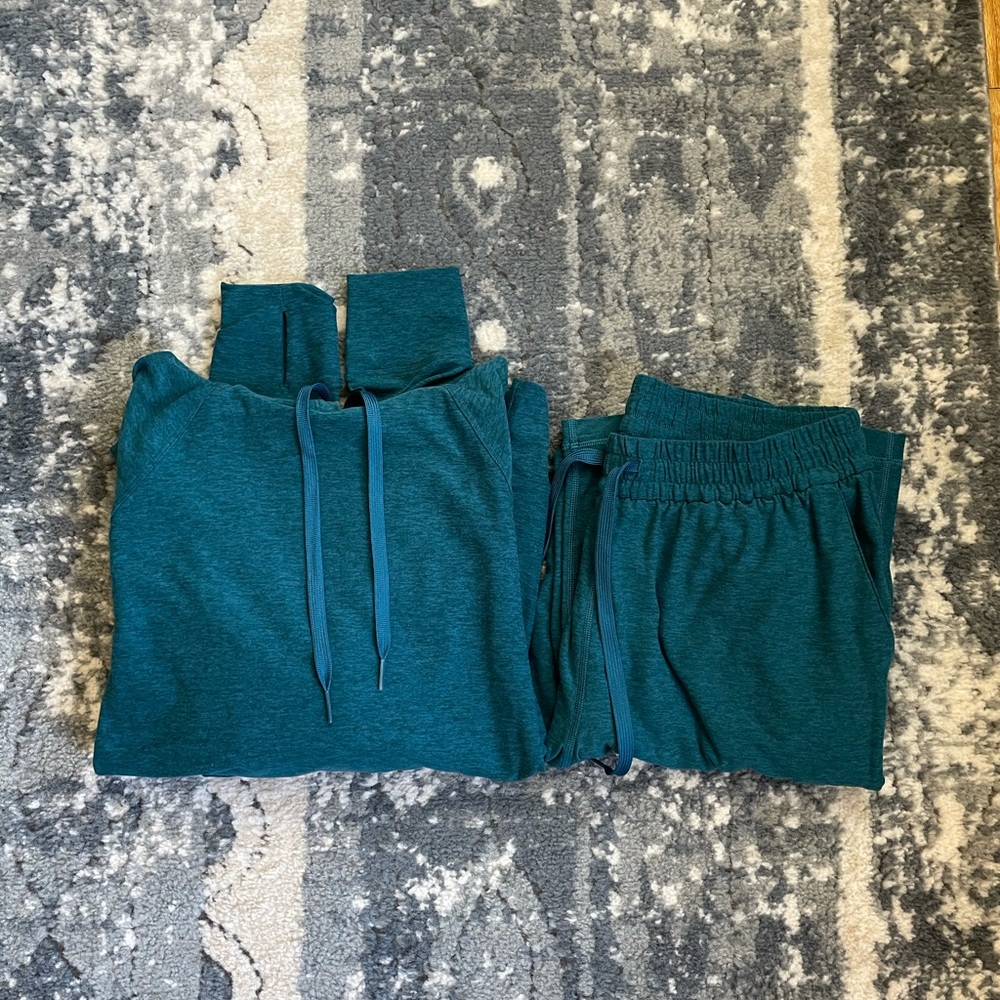 OV ✨ Gulf Cloudknit Set - Picture 2 of 9